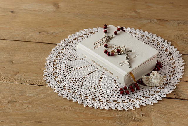 Konfirmationsfest med et twist: Drillesange alle kan synge med på